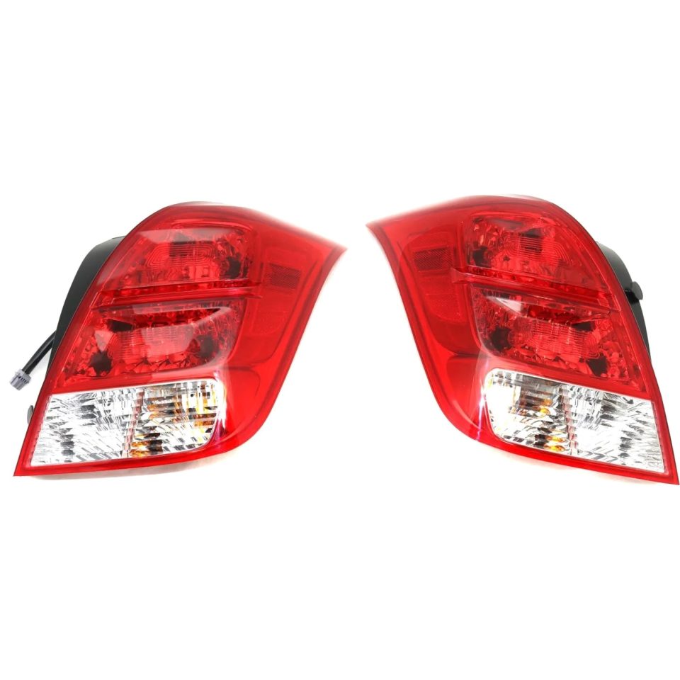 Cast Iron Tail Light For 2013-2019 Chevrolet Trax Set of 2 Driver and Passenger Side